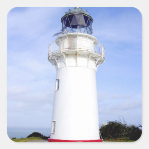 Te Araroa, Neuseeland. Ein Leuchtturm gibt Quadratischer Aufkleber
