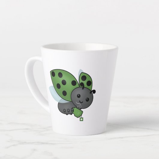 Tea Drinking Ladybug Latte Tasse (Linke Ecke)