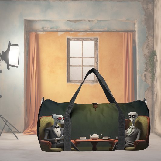 Tea time auf der seltsamen Seite. 2 Duffle Bag