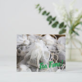 Tea Time Bag für Teeliebhaber Feiertagspostkarte (Stehend Vorderseite)