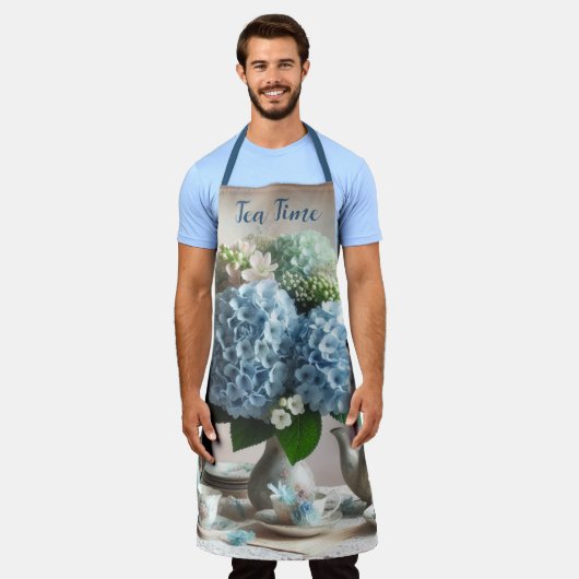 Tea Time Blue Hydrangea Floral Schürze (Getragen)