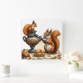 Tea time mit Eichhörnchen Quadratische Wanduhr (Zuhause)