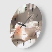Tea Time mit einem guten Buch Große Wanduhr (Winkel)
