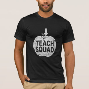 Teach Squad Bedrängter Apple-Lehrer-Design T-Shirt