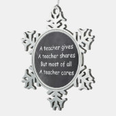 Teacher gibt Shares Chalkboard Design Geschenk Schneeflocken Zinn-Ornament (Rechts)