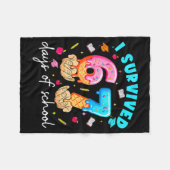 Teacher I Survived 67 Days Of School Funny Meme Ba Fleecedecke (Vorderseite (Horizontal))