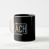 Teacher Life Teach Them to Be Kind Kindness  Zweifarbige Tasse (Vorderseite Links)
