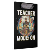 Teacher Mode: ON – Funny Owl Teacher Design Klemmbrett (Rechts)