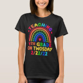 Teaching 4th Grade On Twosday 2.2.22 Teacher T-Shirt (Vorderseite)