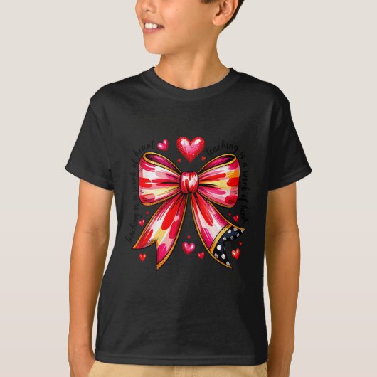 Teaching Is A Work Of Heart Pencil Bow Teacher Val T-Shirt (Vorderseite)