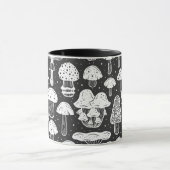 Teakholz-Pilze aus schwarzem und weißem Kaffee Tasse (Zentrum)