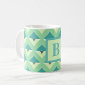 Teal and Blue Geometric Pattern Monogram Kaffeetasse (Vorderseite Links)