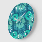 Teal and Navy Blue Seashells Sand Dollars Beach Große Wanduhr (Winkel)