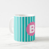 Teal Blue Vertical Striped Pink Circle Monogram Kaffeetasse (Vorderseite Links)