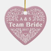 Team Bride kundenspezifische Monogramme und Datums Keramik Ornament (Hinten)