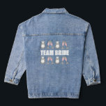 TEAM BRIDE Pink Champagne Diamond Brautparty Jeansjacke<br><div class="desc">Mit TEAM BRIDE in einem lustigen Schriftart präsentiert sich ein origineller Marker eines glänzenden Diamantrings und zwei Gläser blubbly pink champagne. Ideal für Verlobungen, Hochzeiten, Brautpartys, Junggeselinnen-Abschiede und mehr! Dieses Design ist auch auf anderen Produkten erhältlich. Sehen Sie nicht, wonach Sie suchen? Brauchen Sie Hilfe bei der Anpassung? Kontaktieren Sie...</div>