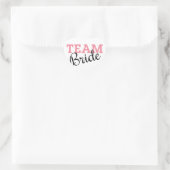 Team Bride Pink Script Herz-Aufkleber (Tasche)