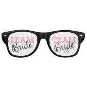 Team Bride Pink Script Sonnenbrille (Vorderseite)