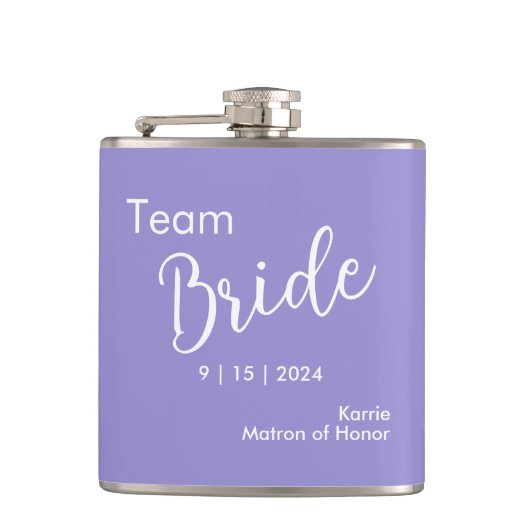 Team Bride Typografie Vinyl Wrapped Flask Flachmann (Vorderseite)