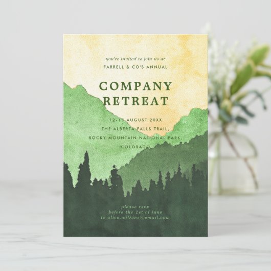 Team der Firma Retreat with Mountains (Green) Einladung (Stehend Vorderseite)