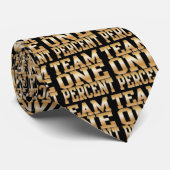 Team ein Prozent, erhalten reich Krawatte (Gerollt)