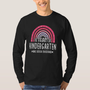 Team Kindergarten Wir halten Leopard Rainbo zusamm T-Shirt