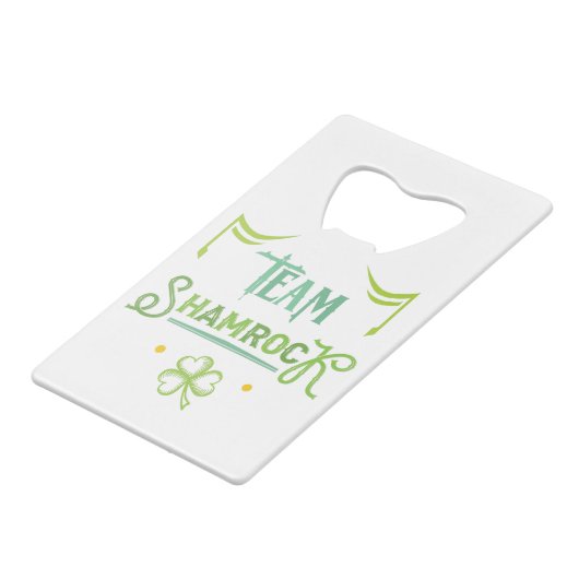 Team-Kleeblatt Geldbeutel Flaschenöffner (Rückseite Schrägansicht)