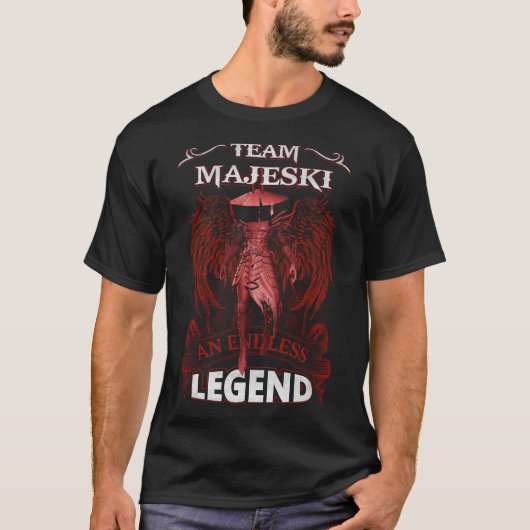 Team MAJESKI - Ein endloses LEGEND T-Shirt (Vorderseite)
