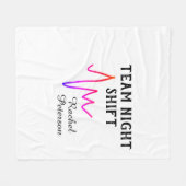 Team night shift nurse doctor medical name heart l fleecedecke (Vorderseite (Horizontal))