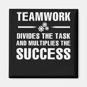 Teamwork trennt die Aufgabe und multipliziert den  Magnet