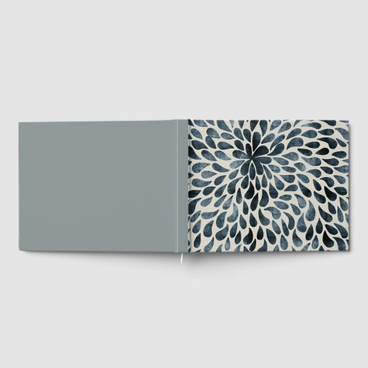 Teardrop Petals Gästebuch (Voll)