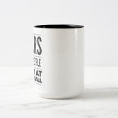 TEARS DER MENSCHEN, DIE ICH IN PICKLEBALL BEFINDE ZWEIFARBIGE TASSE (Mittel)