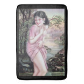 Tease in Stream Oasis von Shanghai China Girl Badematte (Vorderseite Vertikal)