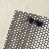 Tech Black&White Halftone Effect Couple on Beach Strandtuch (Beispiel)