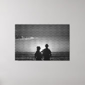 Tech White & Black Halftone Effect Couple on Beach Leinwanddruck (Vorderseite)