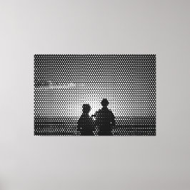 Tech White & Black Halftone Effect Couple on Beach Leinwanddruck