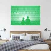 Tech White&Green Halftone Effect Couple on Beach Leinwanddruck (Insitu (Schlafzimmer))