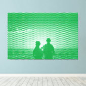 Tech White&Green Halftone Effect Couple on Beach Leinwanddruck (Insitu (Holzboden))