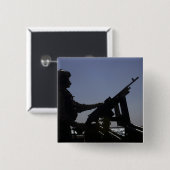 Techniker bemannt ein Maschinengewehr M240 im Irak Button (Vorne & Hinten)