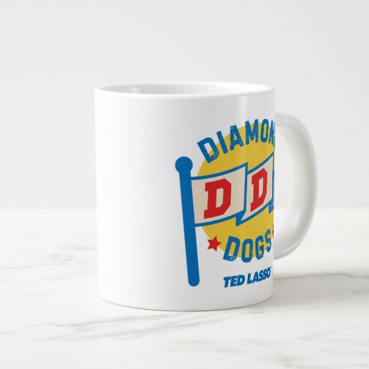 Ted Lasso | Diamond Hogs Pennant Graphic Jumbo-Tasse (Vorderseite Rechts)