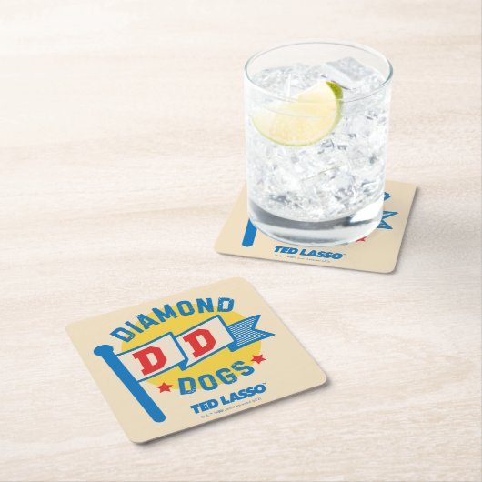 Ted Lasso | Diamond Hogs Pennant Graphic Rechteckiger Pappuntersetzer (Vor Ort)