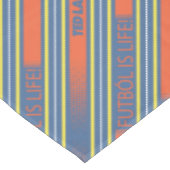 Ted Lasso | Fútbol ist Lebensstreifenmuster Tischdecke (Schrägansicht)