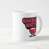 Ted Lasso | Garbage Water Tea Graphic Jumbo-Tasse (Vorderseite Rechts)