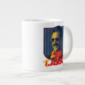 Ted Lasso | Led Tasso Abzeichen Jumbo-Tasse (Vorderseite Rechts)