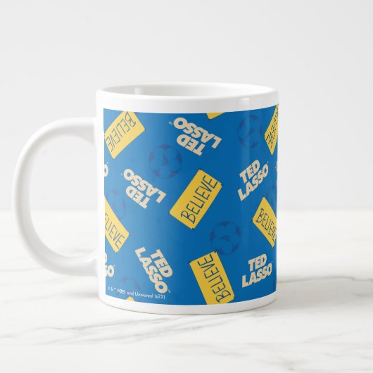 Ted Lasso | Sign and Ball Toss Muster glauben Jumbo-Tasse (Links)