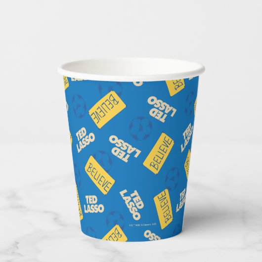 Ted Lasso Soccer Pattern Pappbecher (Rückseite)