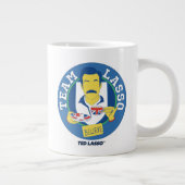 Ted Lasso | Team Lasso Tee Iconic Avatar Jumbo-Tasse (Rechts)