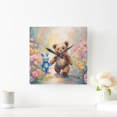 Teddy Bär und Bunny im Pastellgarten Quadratische Wanduhr (Zuhause)