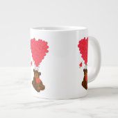 Teddy Bär und Herzblasen Jumbo-Tasse (Vorderseite Rechts)