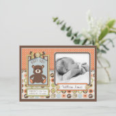 Teddy Bear 3D-Look Bow & Button Birth Ankündigung (Stehend Vorderseite)